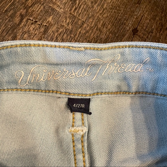 Light blue Universal Thread skinny jeans - Picture 3 of 3
